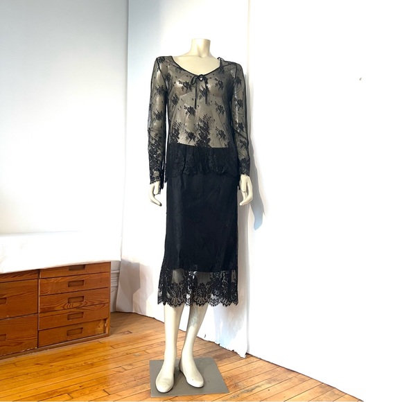 Vintage Lace Top And Skirt Suit - Picture 4 of 10